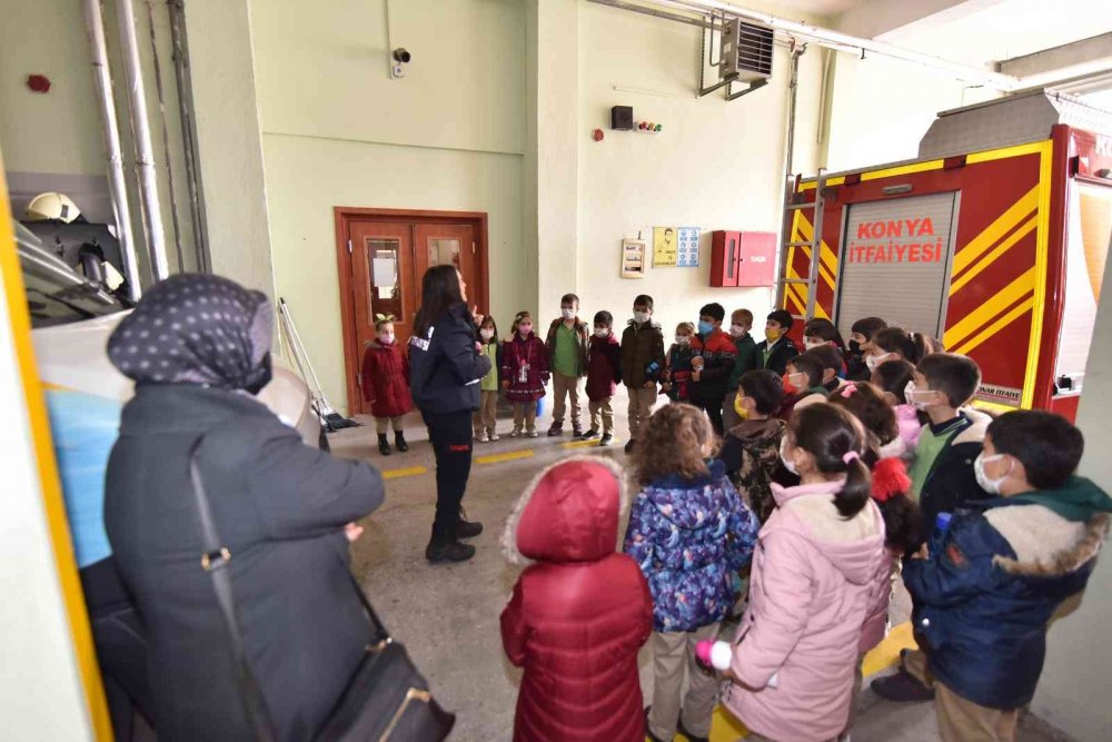 Konya’da birinci sınıf öğrencilerine itfaiye eğitimleri