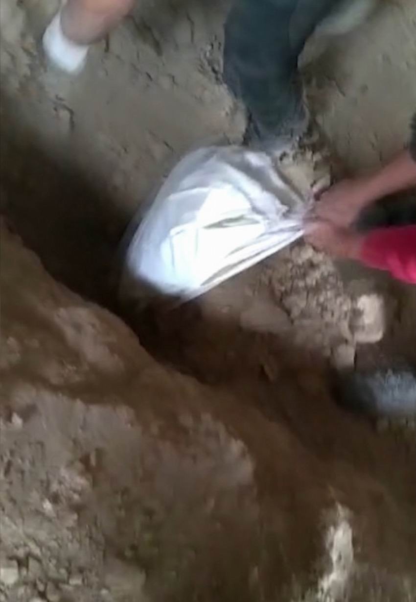 Konya'da zehir operasyonu! Tünel kazdılar, uyuşturucu gömdüler yine de Narkotik’ten kaçamadılar