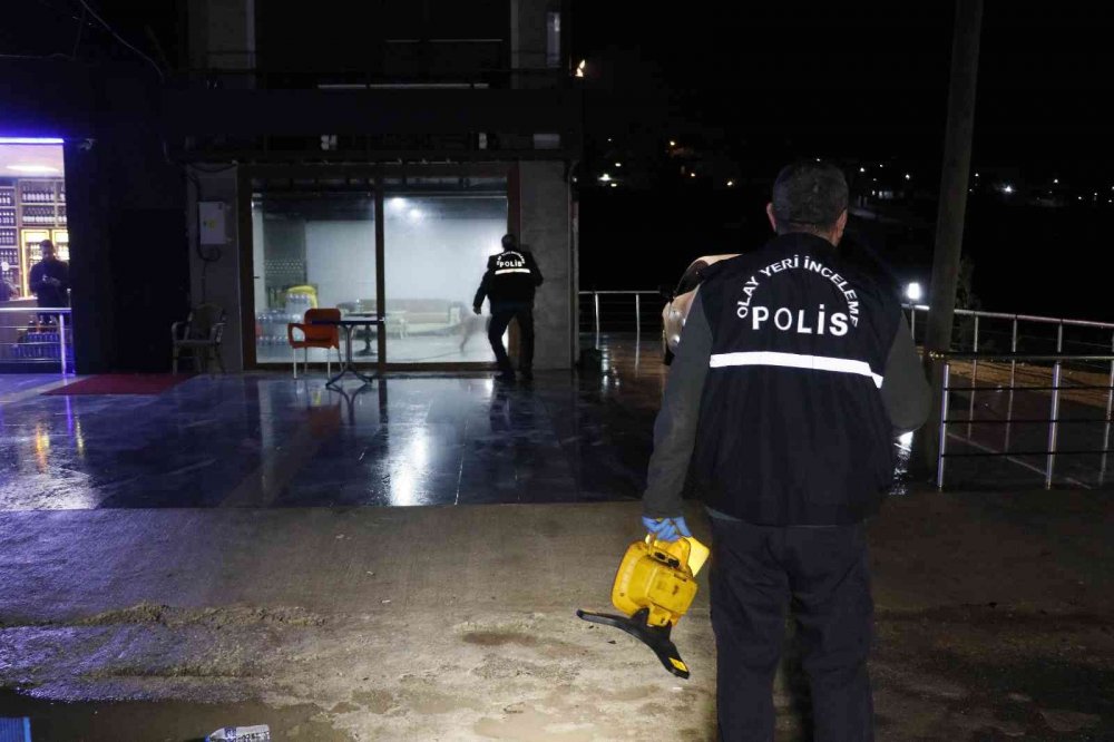 Sokak ortasında 5 yerinden vurulan Ulaş Çelikten hayatını kaybetti