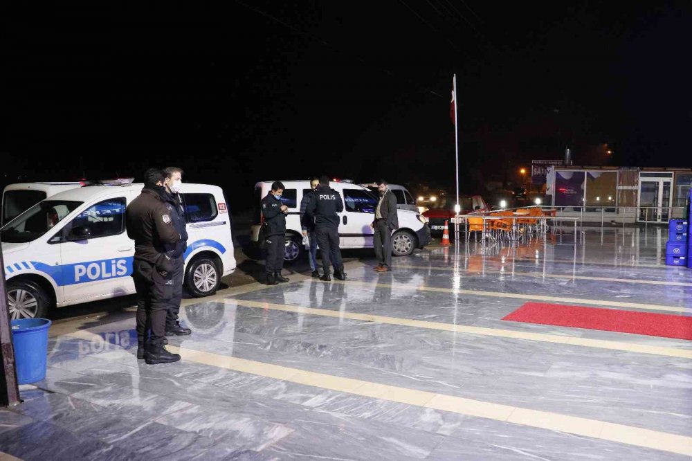 Sokak ortasında 5 yerinden vurulan Ulaş Çelikten hayatını kaybetti