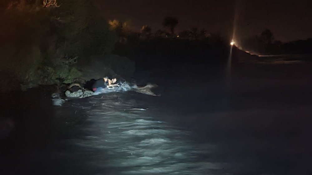 İzmir’i yağmur ve fırtına vurdu! Tekneler battı