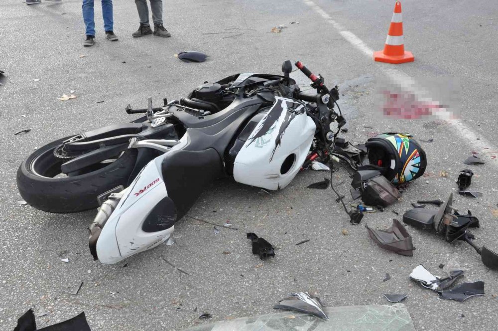 Karaman'da feci kaza: Otomobil sürücüsü sürat motoruna çarpıp kaçtı! 1 ağır yaralı