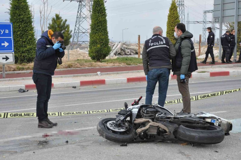 Karaman'da feci kaza: Otomobil sürücüsü sürat motoruna çarpıp kaçtı! 1 ağır yaralı