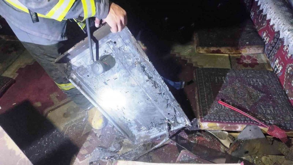 Konya’da görünmez kaza! Yere düşen televizyon evi yakıyordu