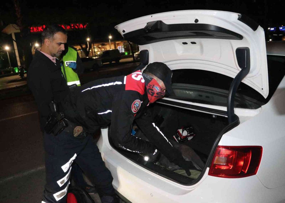 Adana’da çeşitli suçlardan aranan 21 şahıs hava destekli huzur uygulamasına takıldı