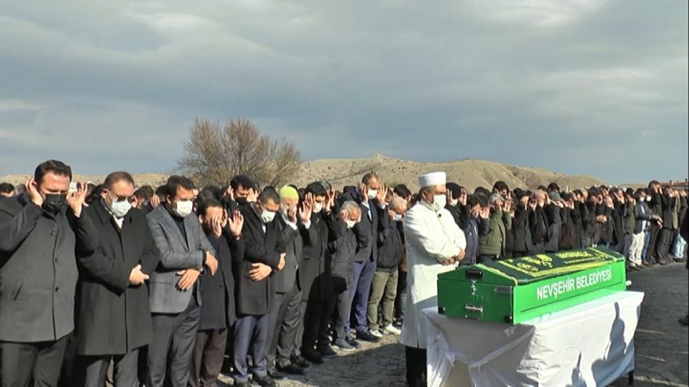 Baykar mühendisi Tarık Kesekçi gözyaşlarıyla toprağa verildi