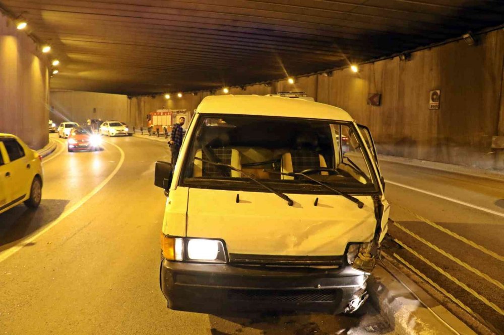 Emniyet kemeri takmadı! Bariyerlere çarpıp camdan fırlayan Mahmut Yavaşcan otomobile çarparak can verdi