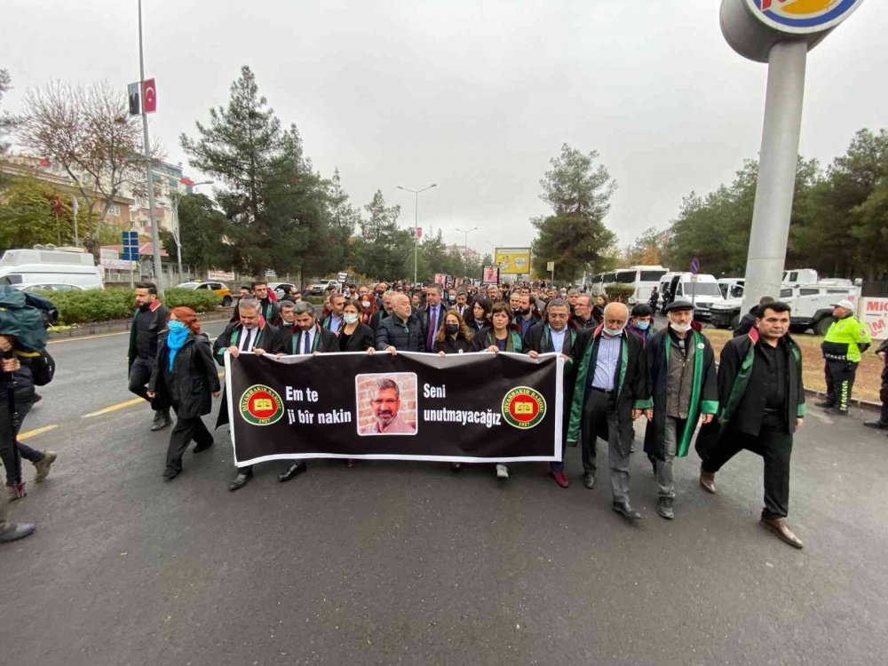 Eski Diyarbakır Barosu Başkanı Tahir Elçi ölümünün 6'ncı yılında anıldı.