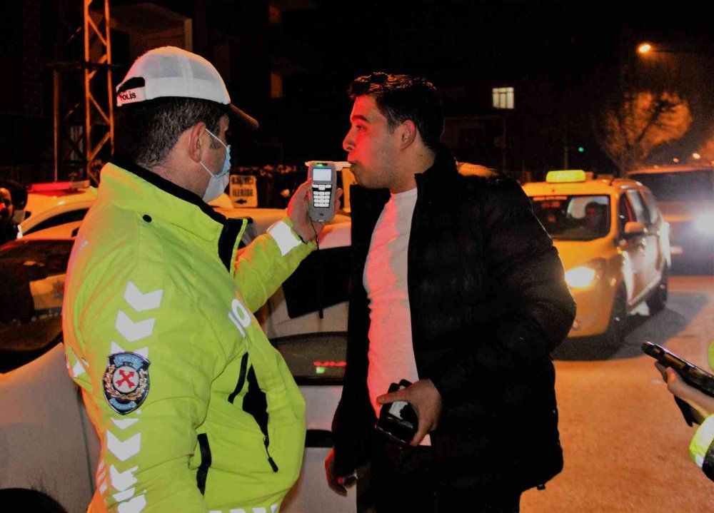Konya’da 200 polis sokağa indi! 500 araç ve sürücüye şok kontrol