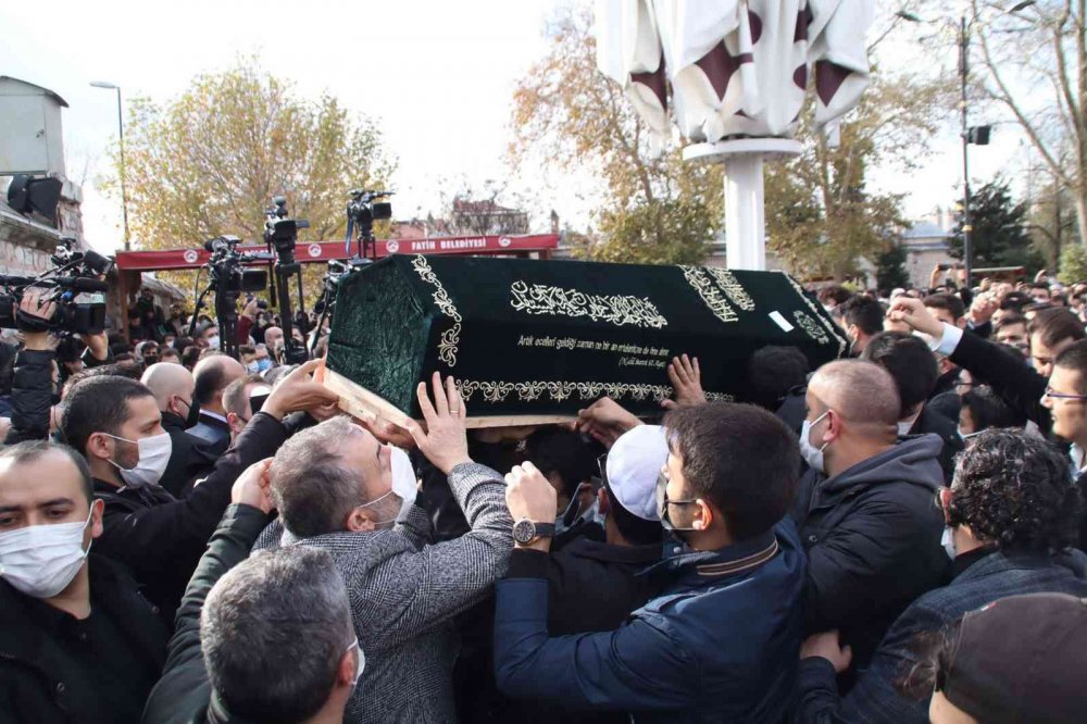 Milli Teknoloji yolunda hayatını kaybeden İHH gönüllüleri dualarla defnedildi
