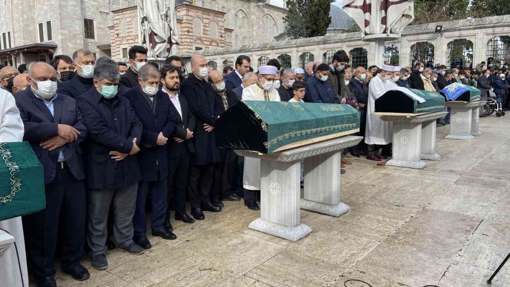 Milli Teknoloji yolunda hayatını kaybeden İHH gönüllüleri dualarla defnedildi