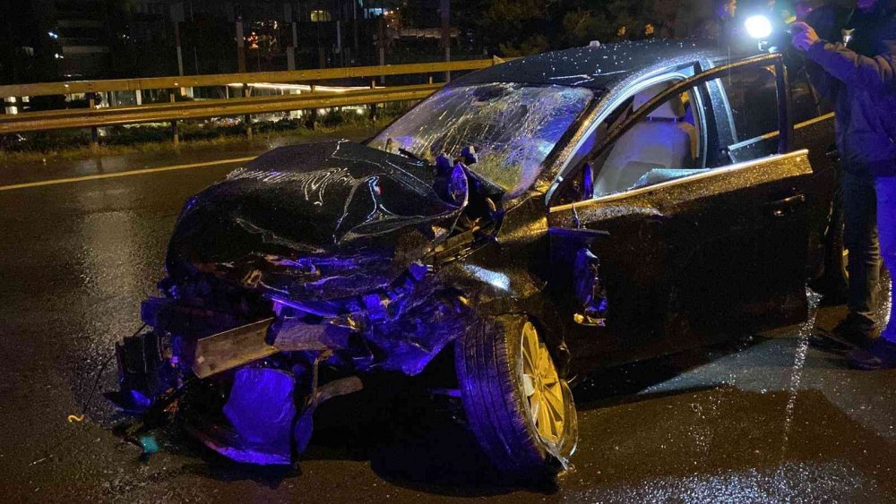 TEM'de sabaha karşı zincirleme kaza: 2 ağır yaralı