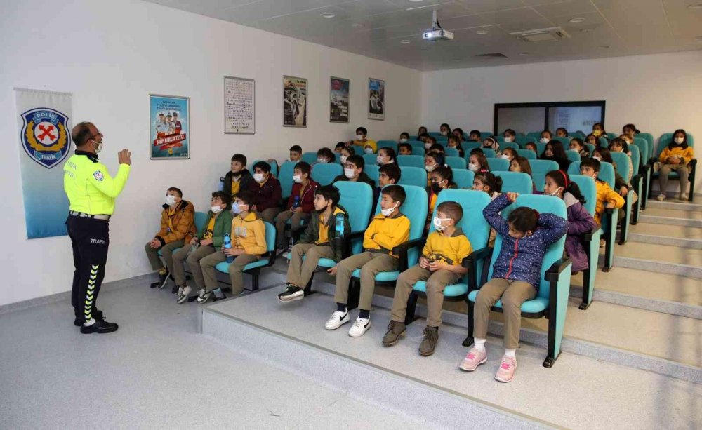 Selçuklu'nun yeni Trafik Eğitim Parkı’nda eğitimler sürüyor