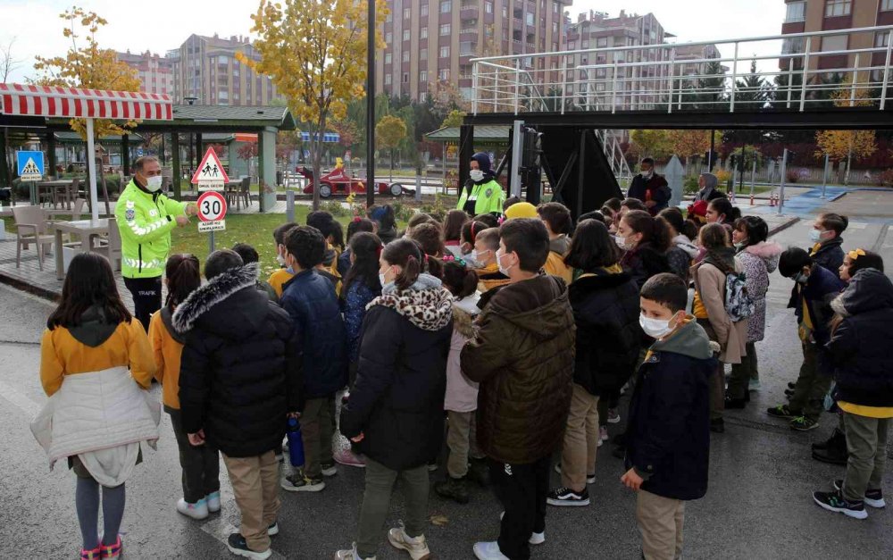Selçuklu'nun yeni Trafik Eğitim Parkı’nda eğitimler sürüyor