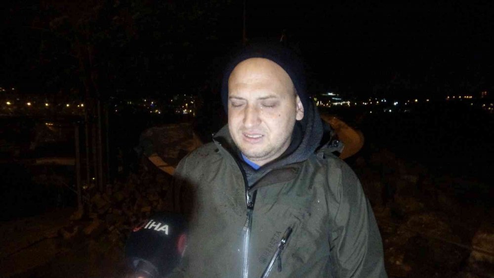 Marmara Denizi taştı! Tekneler karaya vurdu