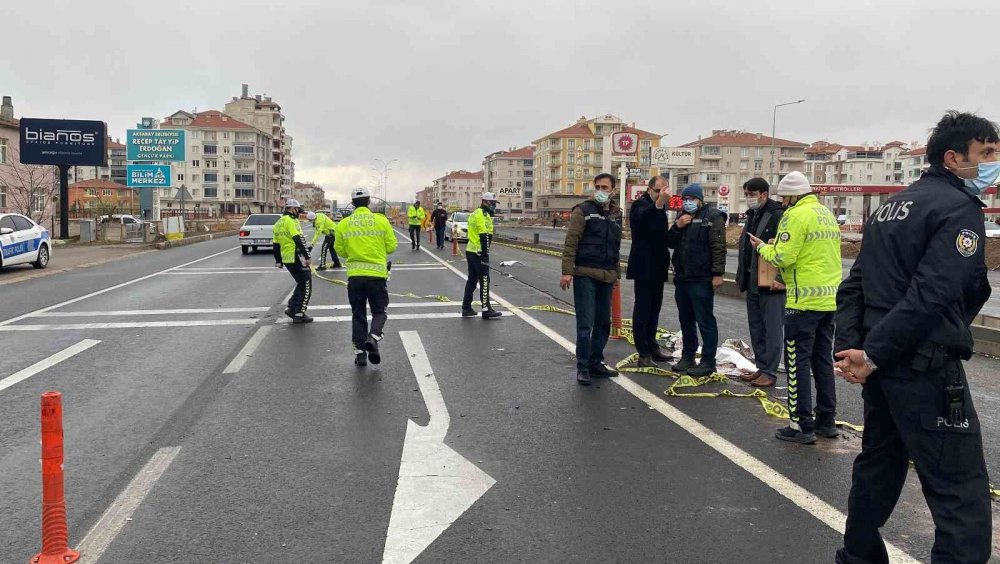 Aksaray'da kamyonun çarptığı Arife Demir hayatını kaybetti