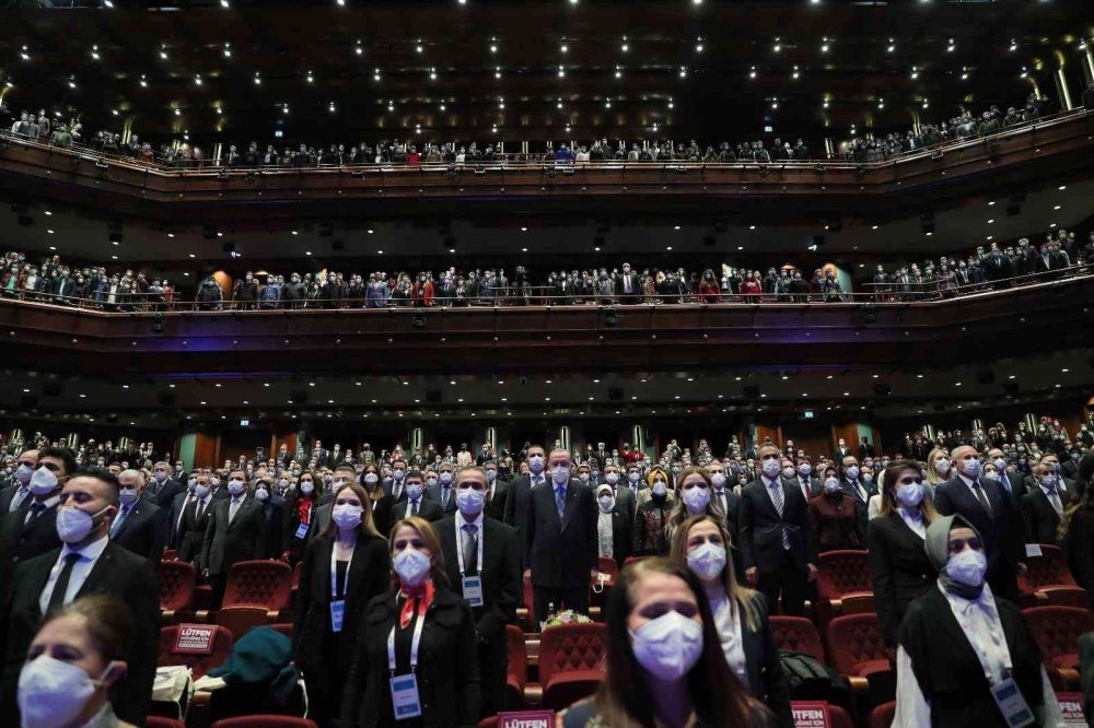 Cumhurbaşkanı Erdoğan’dan öğretmenlere müjde! Ayrım kalkıyor, başöğretmenlik geliyor