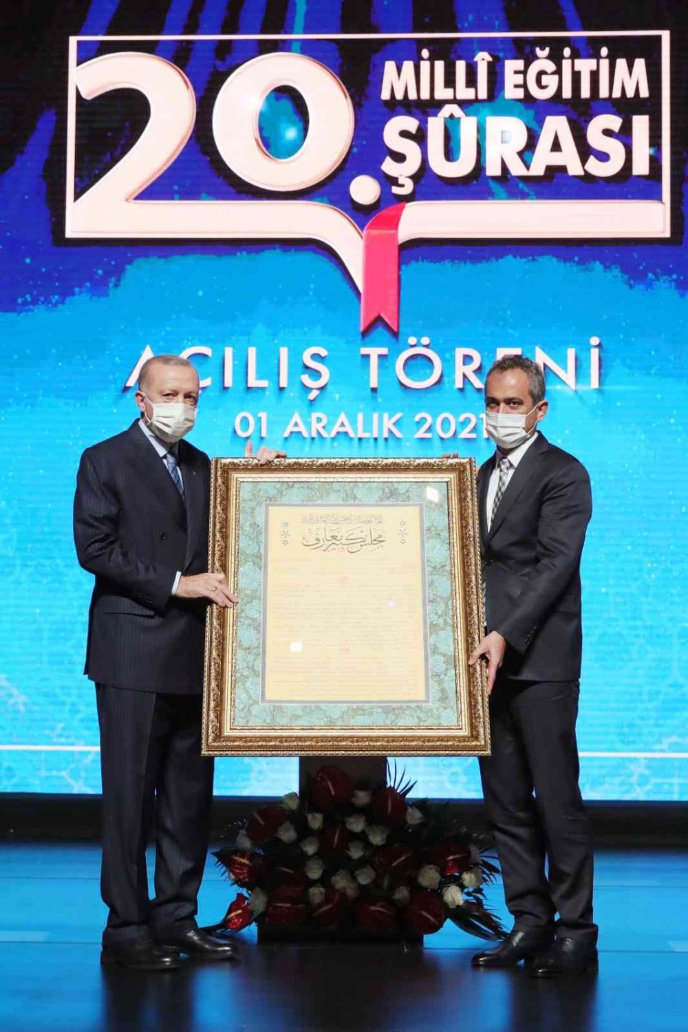 Cumhurbaşkanı Erdoğan’dan öğretmenlere müjde! Ayrım kalkıyor, başöğretmenlik geliyor