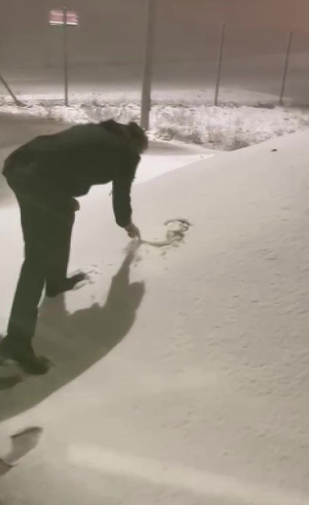 Düzce’de sağanak yerini kar yağışına bıraktı! Yaylada 20 santimetreye ulaştı