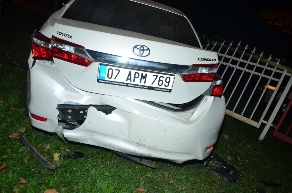 Antalya'da feci kaza! 1'i çocuk 3 yaralı