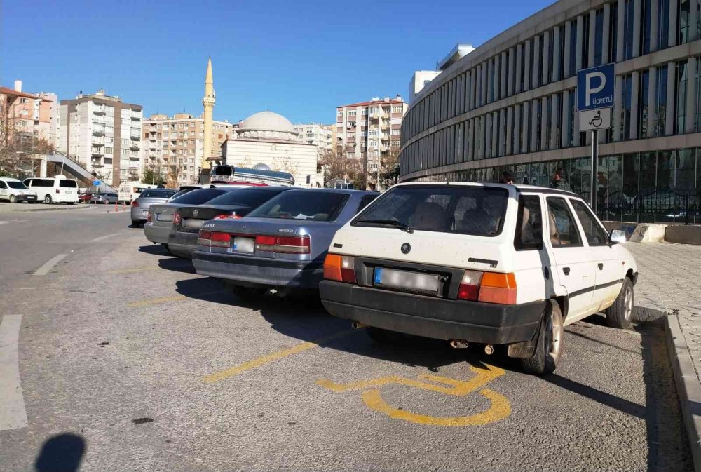 Konya'da engelli otoparkları 7 gün 24 saat takip altında!