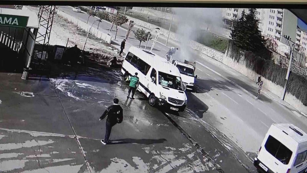 Alev alev yanan pikabı benzin istasyonuna çekti