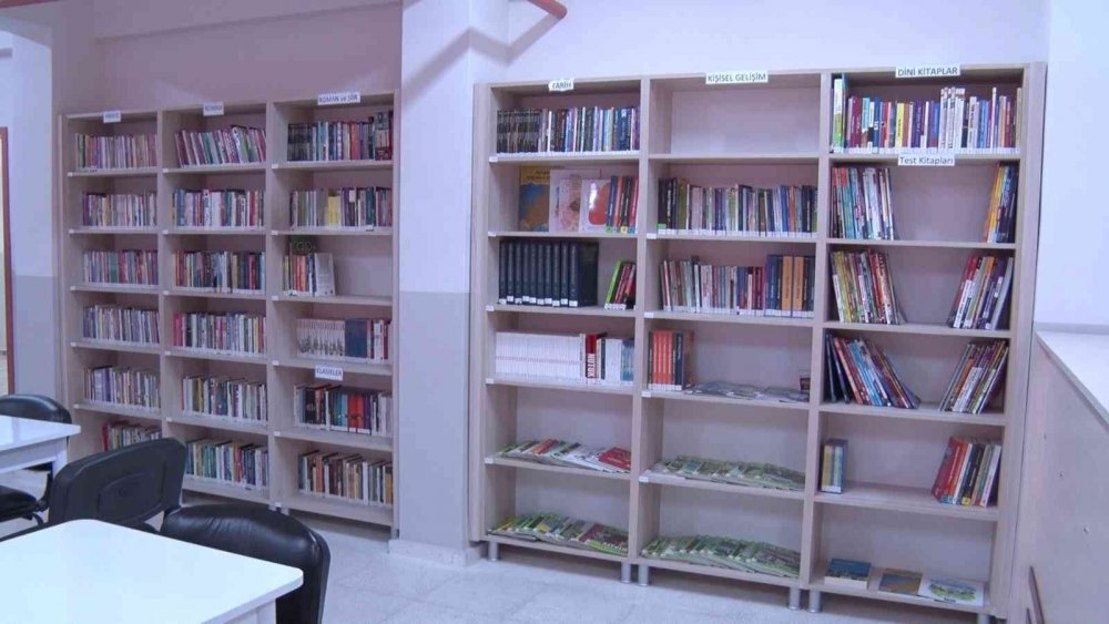 Türk Yıldızları şehidi Burak Gençcelep'in ismi okul kütüphanesinde yaşayacak