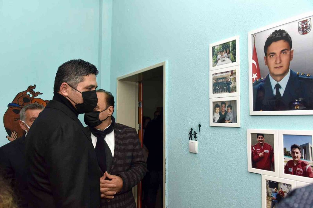 Türk Yıldızları şehidi Burak Gençcelep'in ismi okul kütüphanesinde yaşayacak