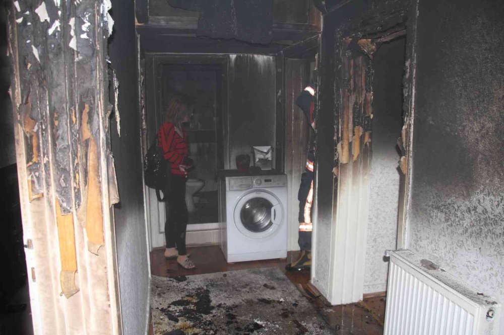 Uykuda evleri ateşe verilen aile dehşeti yaşadı! 1’i çocuk 3 kişi balkondan atladı