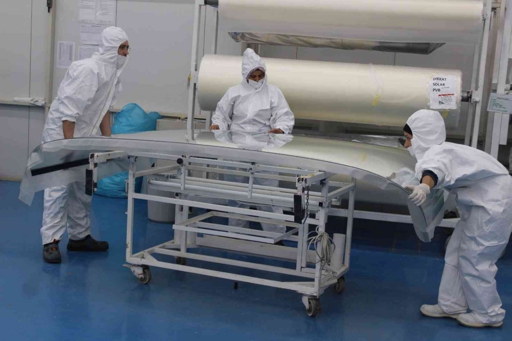 Uzay istasyonu gibi otomobil camı üretimi