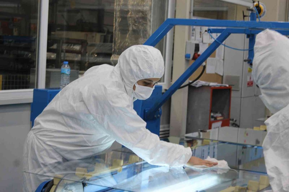 Uzay istasyonu gibi otomobil camı üretimi