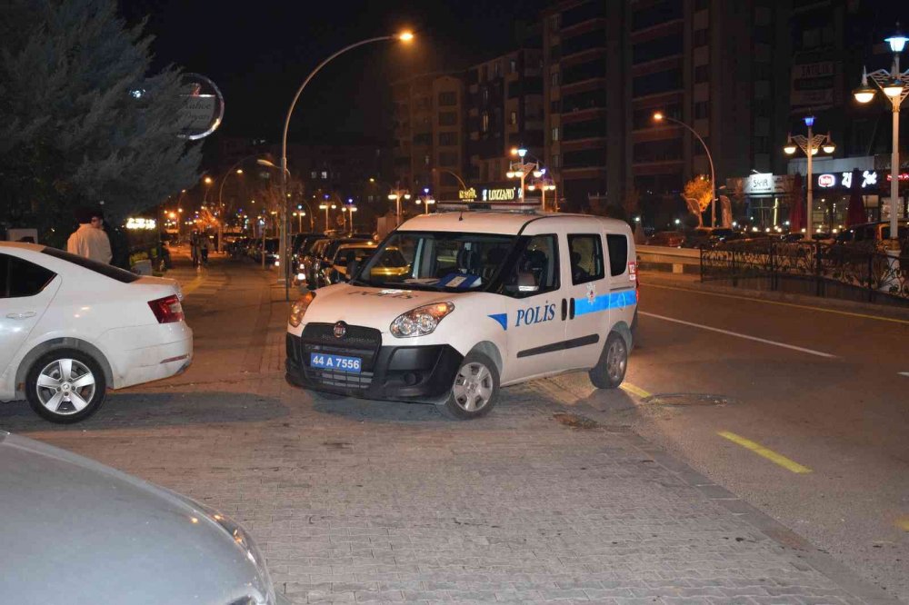 Kafede ’kız’ kavgası kanlı bitti! 3 yaralı 7 gözaltı