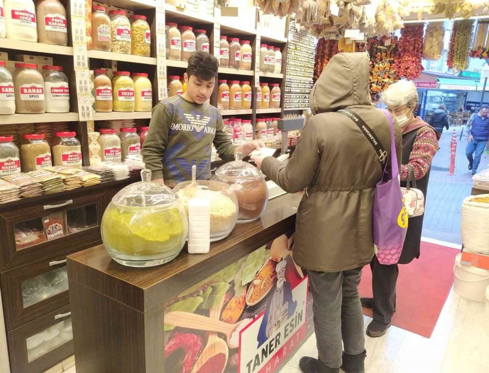 Çam sakızı çoban armağanıydı! Şimdi kilosu 3 bin 500 lira