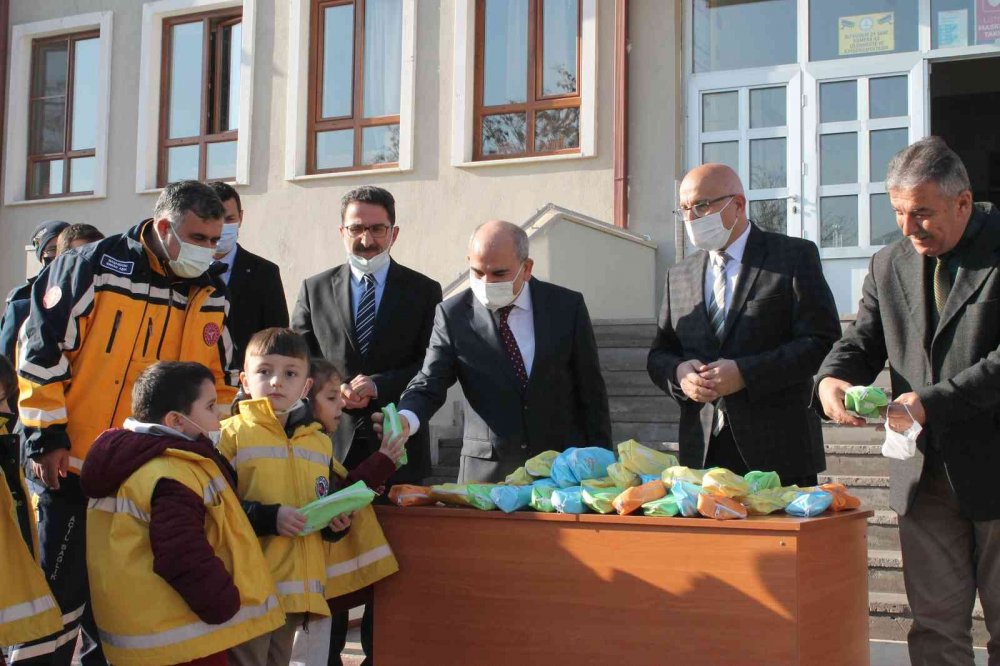 Konya’da ilkokul öğrencilerine acil sağlık hizmetleri farkındalığı eğitimi