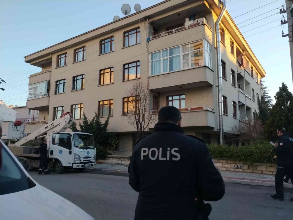 Konya'da patlama! Elektrik tellerine metre uzatan çocuk ağır yaralandı