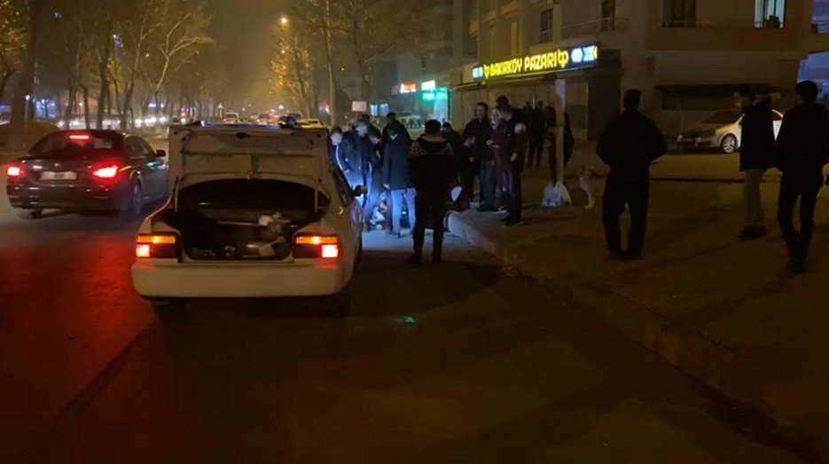 Konya'da yolun karşısına geçmek isterken otomobilin çarptığı genç kız ağır yaralandı