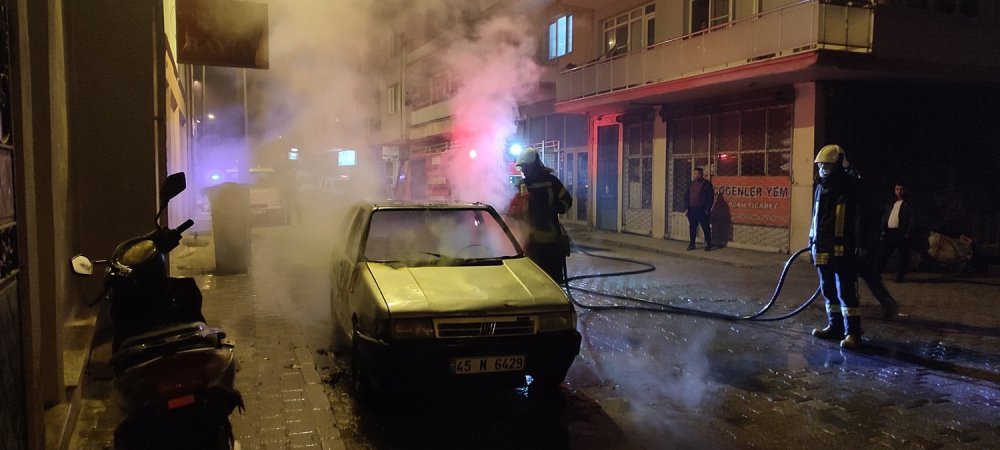 Otomobili ateşe verip video çeken kundakçı tutuklandı