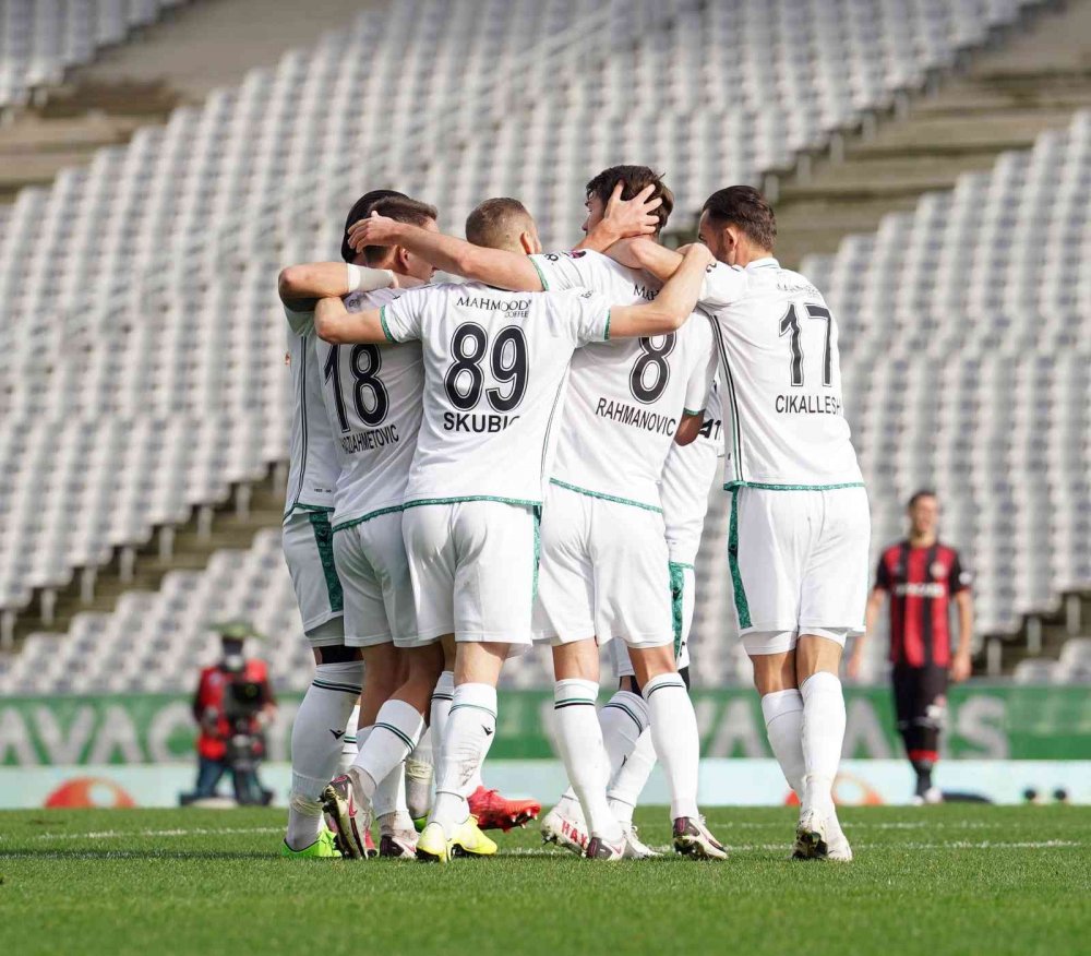 Konyaspor İstanbul'dan istediğini alarak dönüyor