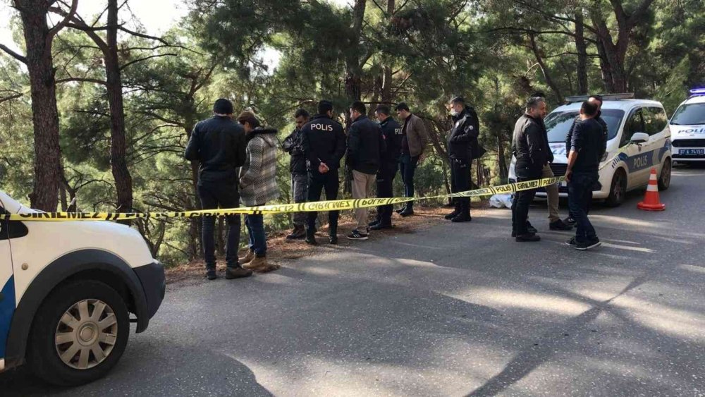Antalya'da ormanlık alanda erkek cesedi bulundu!