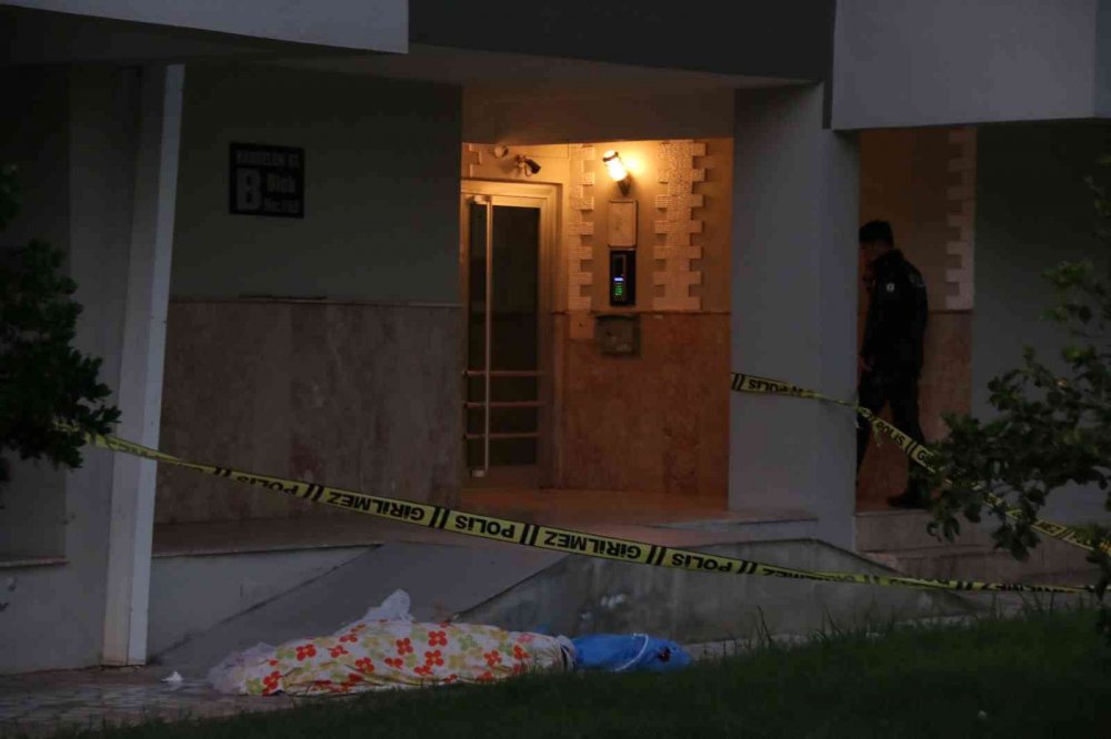 Kanser hastası Nuket Akar site girişinde ölü bulundu