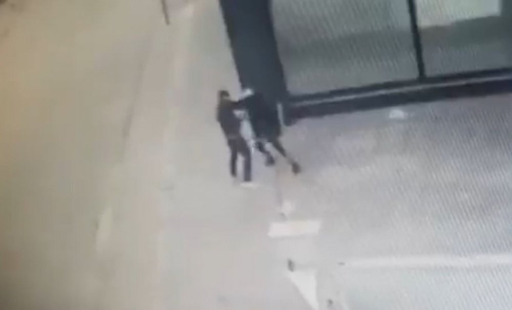 Kadın polisi sokak ortasında bıçaklamıştı! Sözleşmeli er cezaevine girdi