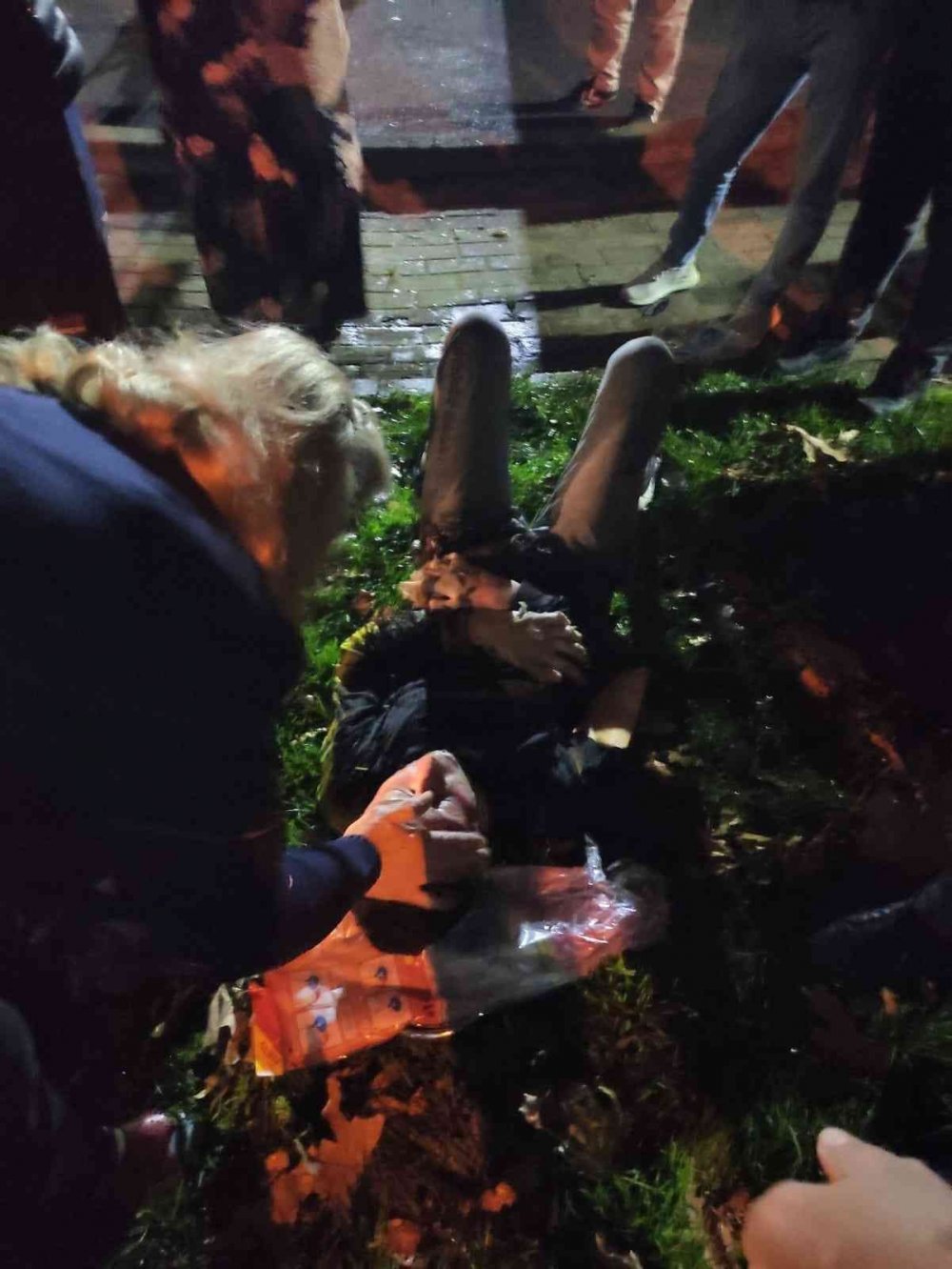 Arkadaşını dezenfektan verip yaktı serbest kaldı