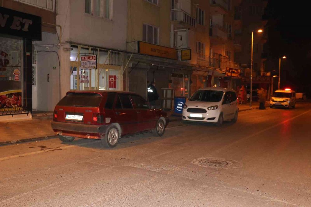 Dayı yeğen kavgası kanlı bitti! Karnından vurup kaçtı