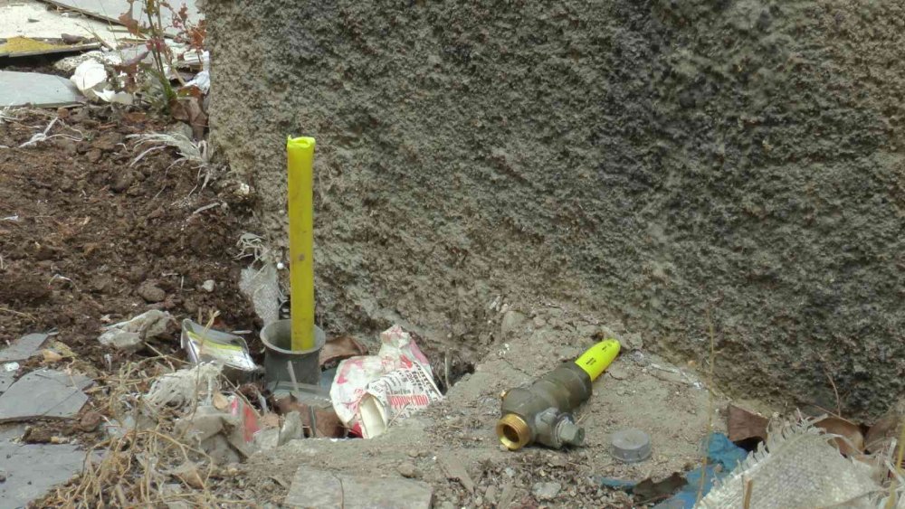 Polis çevrede güvenlik önlemi aldı doğalgaz kaçağı giderildi