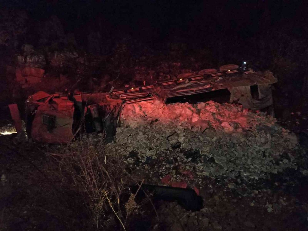 Konya'da otomobili ezen tır uçuruma yuvarlandı! İlhan Muştu öldü 1 yaralı