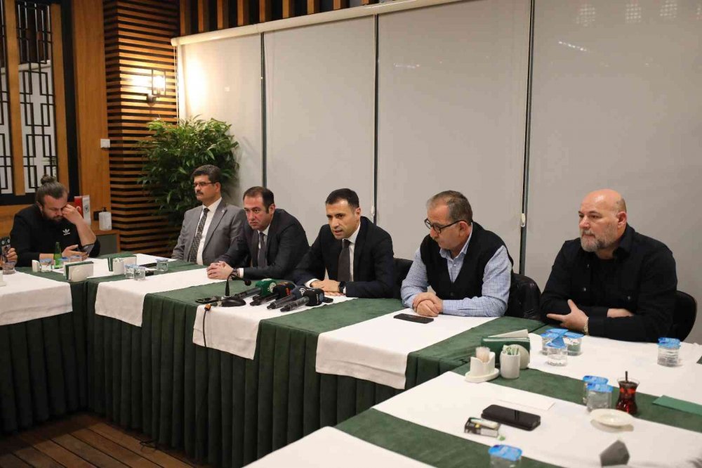 Özgökçen: Konyaspor sezonu iyi bir yerde bitirecek