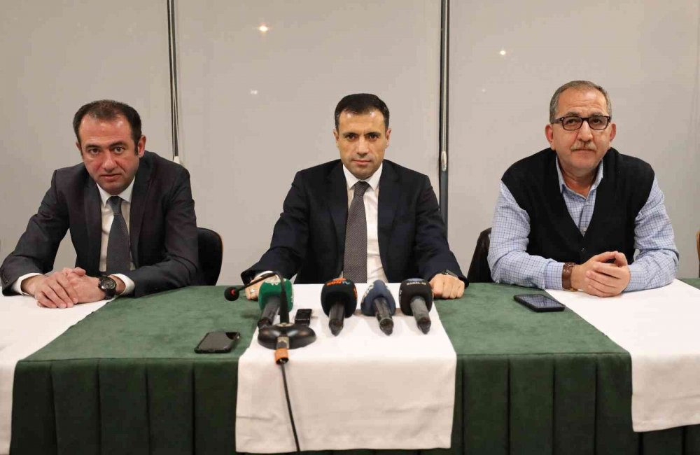 Özgökçen: Konyaspor sezonu iyi bir yerde bitirecek