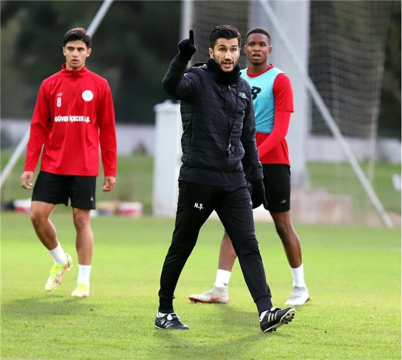 Antalyaspor'da Konyaspor maçı hazırlığı sürüyor