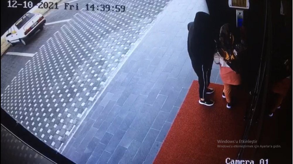 Girdiği evden 150 bin liralık ziynet çalan kadın hırsız yakalandı