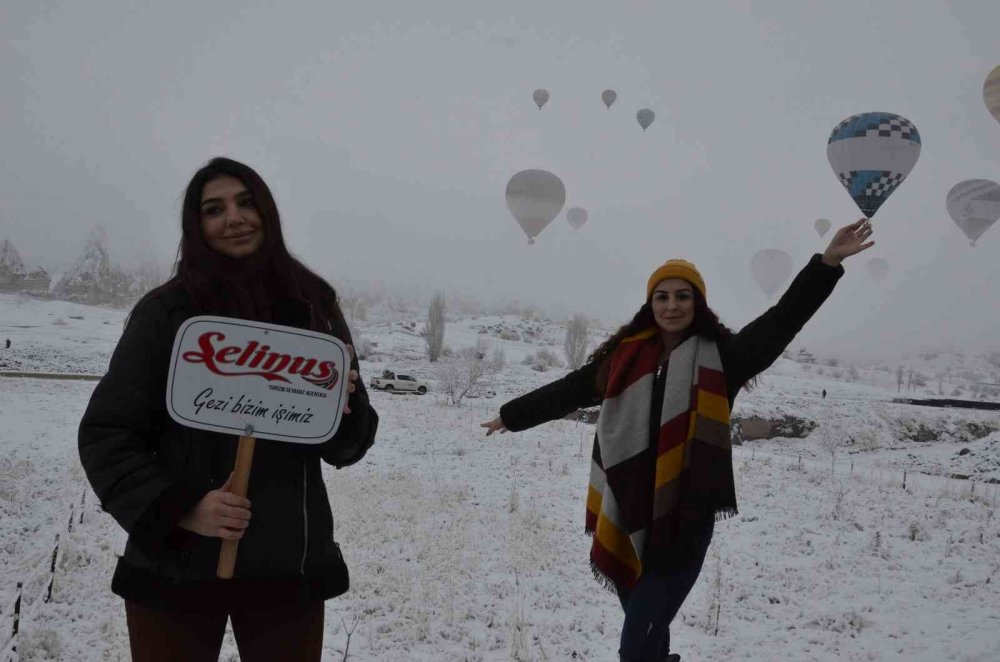 Kapadokya'da kartpostallık manzaralar! Peribacaları gelinlik giydi